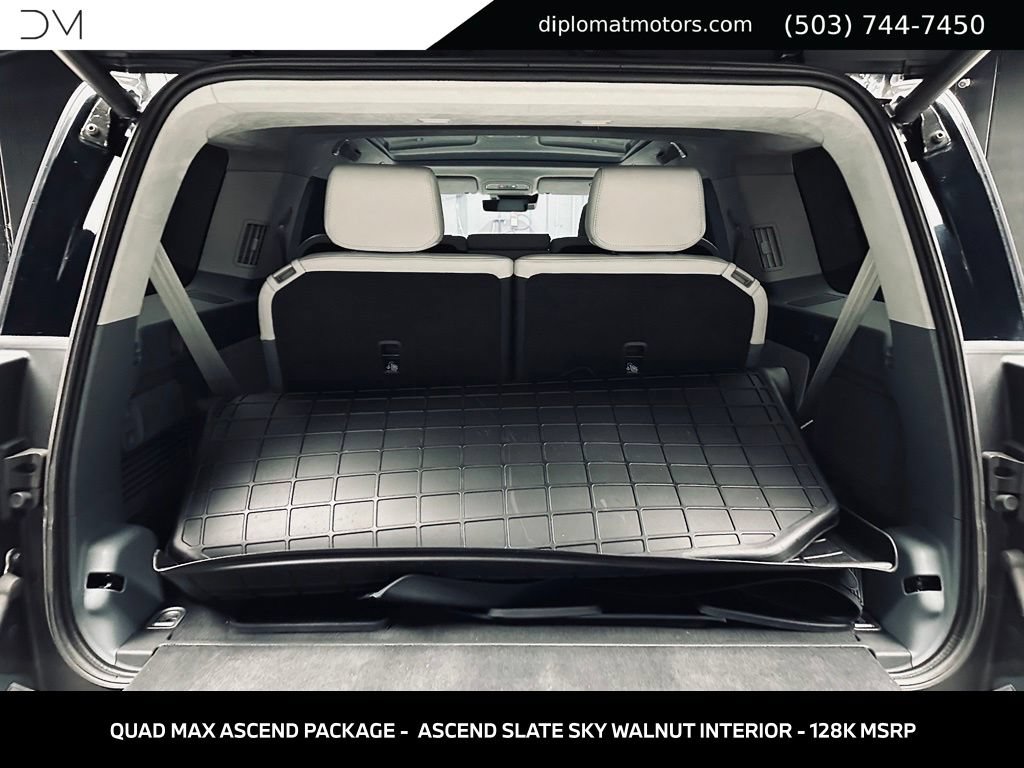 Used 2026 Rivian R1S Premium AWD/4WD image 48
