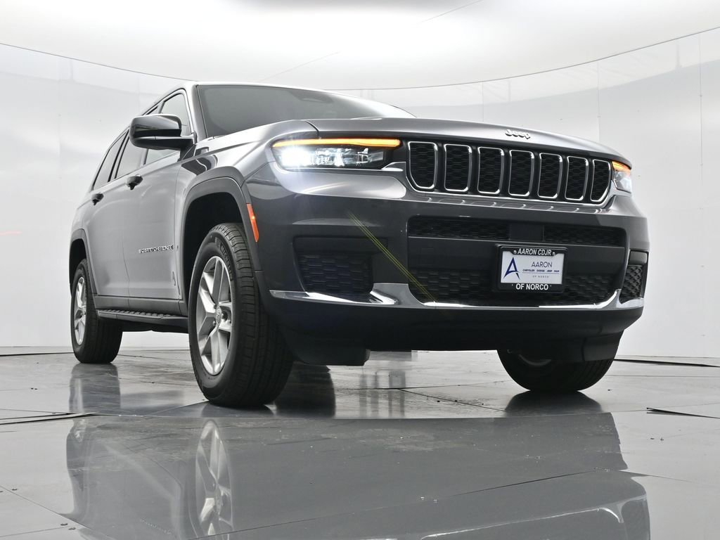 New 2025 Jeep Grand Cherokee L Laredo w/ Luxury Tech Group I image 37
