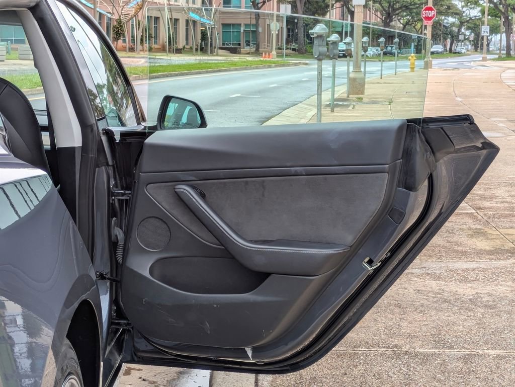 Used 2023 Tesla Model 3 Standard Range RWD image 13