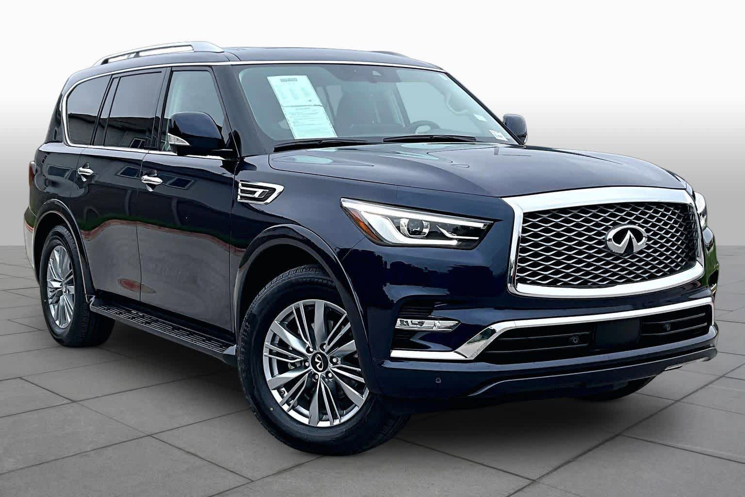 Used 2023 INFINITI QX80 Luxe w/ All-Season Package AWD/4WD image 3
