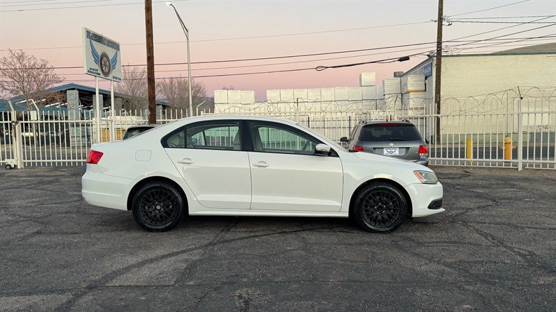 Used 2012 Volkswagen Jetta SE image 4