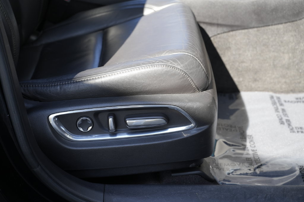 Used 2020 Acura MDX SH-AWD image 36