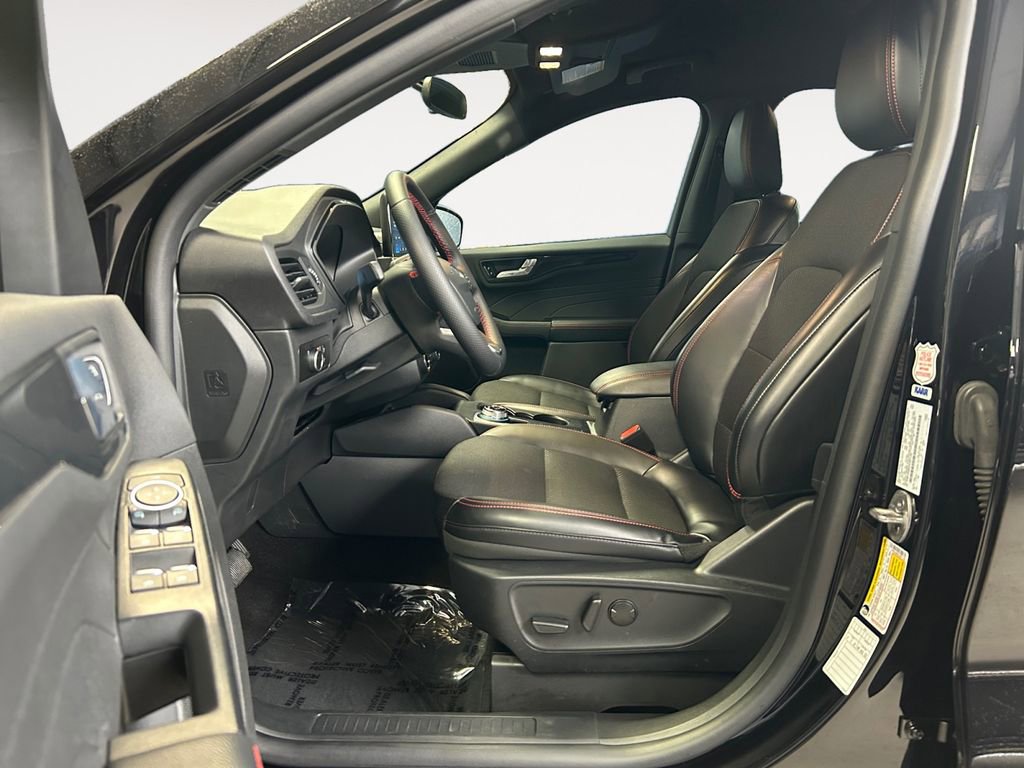 Used 2025 Ford Escape ST-Line AWD/4WD image 15