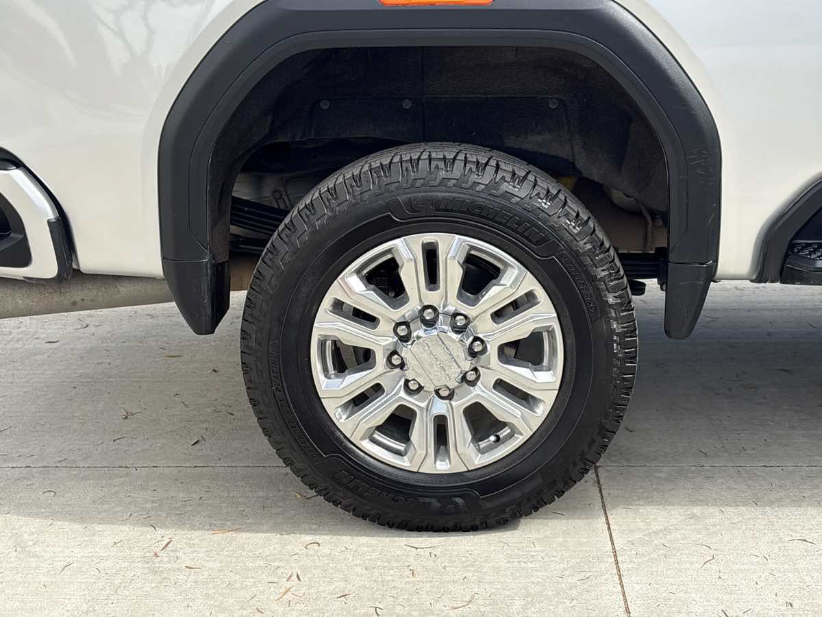 Used 2021 GMC Sierra 2500 Denali w/ Denali Ultimate Package AWD/4WD image 9