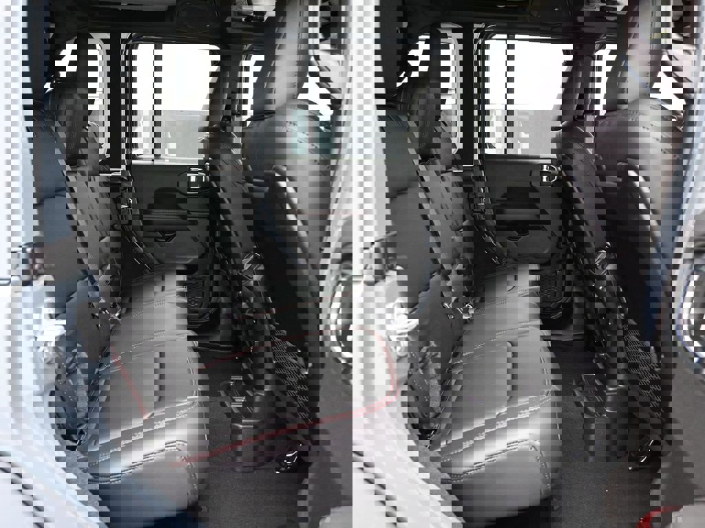 New 2025 Jeep Wrangler Unlimited Rubicon image 23