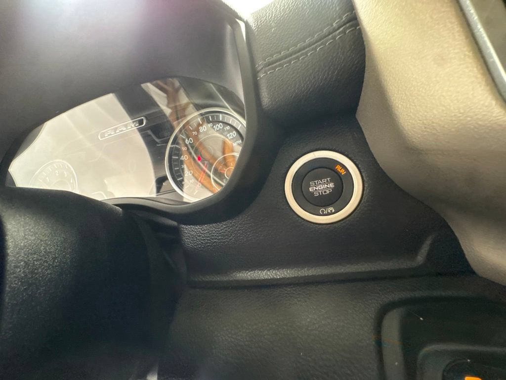 Used 2021 RAM 1500 Laramie AWD/4WD image 19