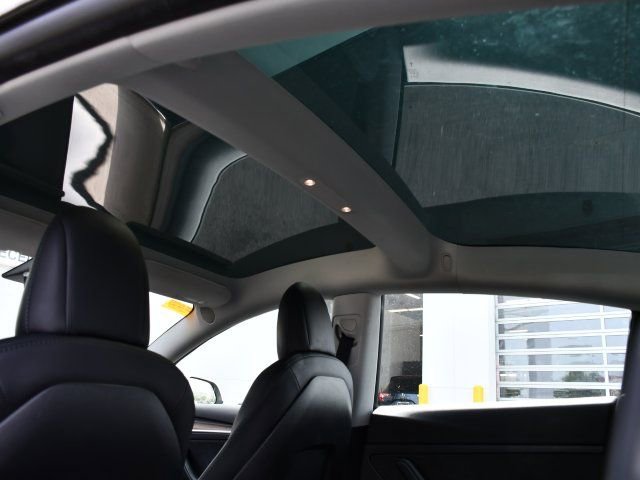 Used 2022 Tesla Model 3 Performance AWD/4WD image 22