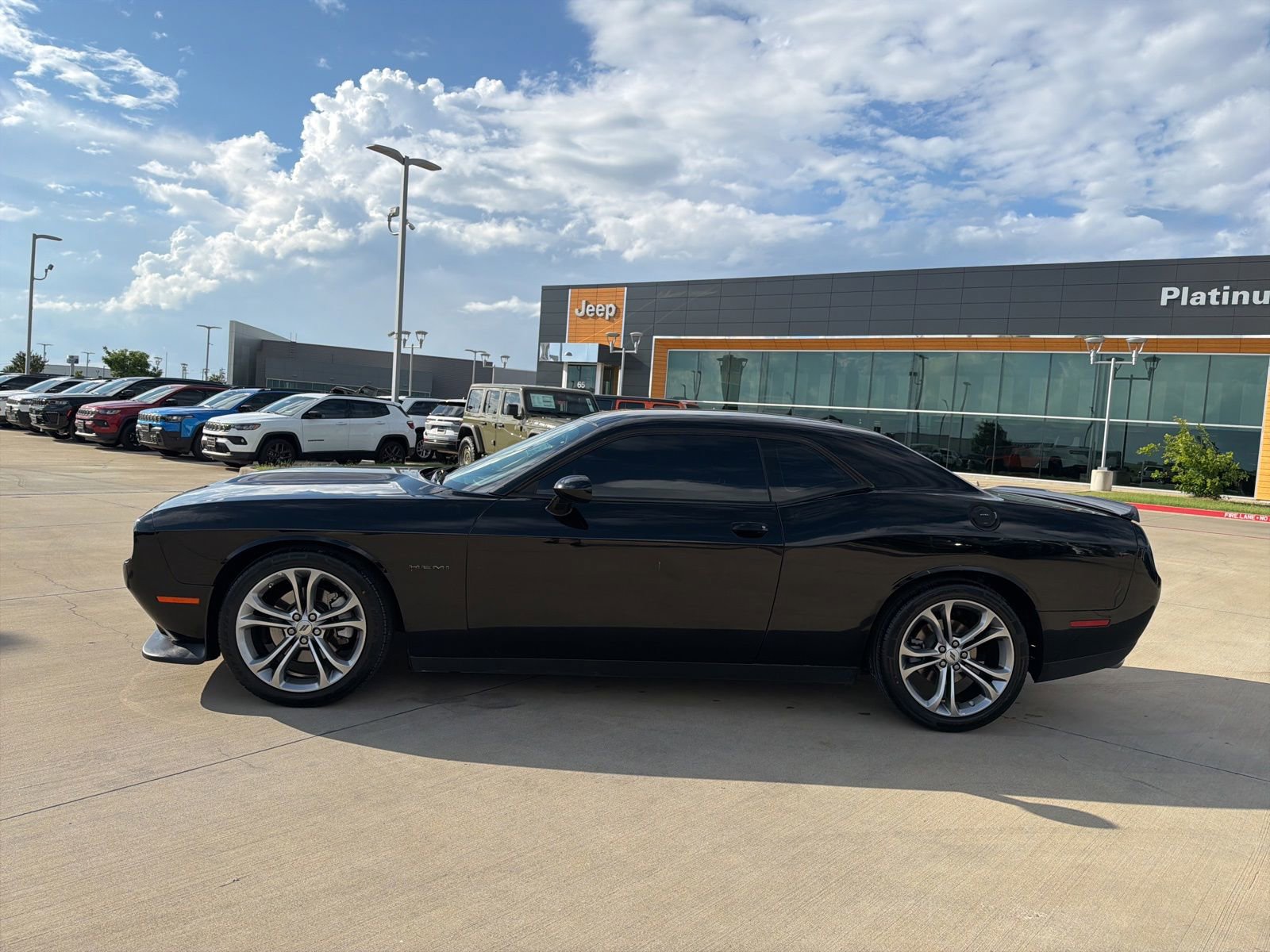 Used 2022 Dodge Challenger R/T RWD image 2