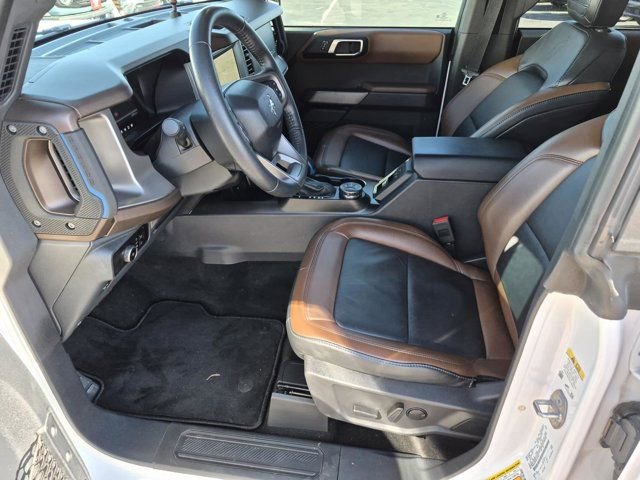 Used 2023 Ford Bronco Outer Banks image 10