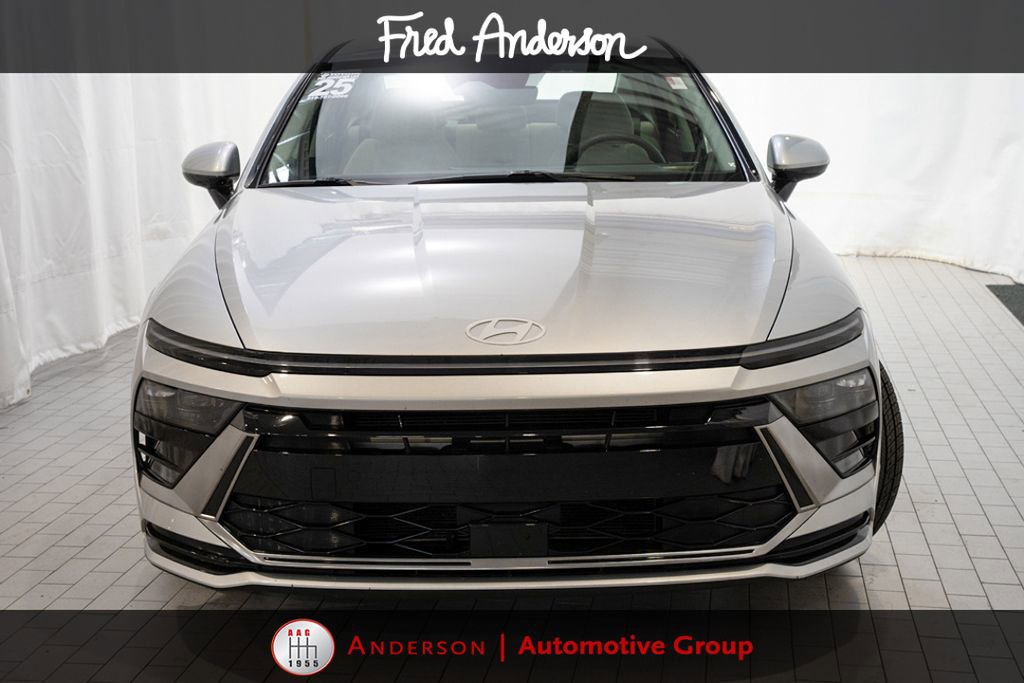 Used 2025 Hyundai Sonata SEL FWD image 2