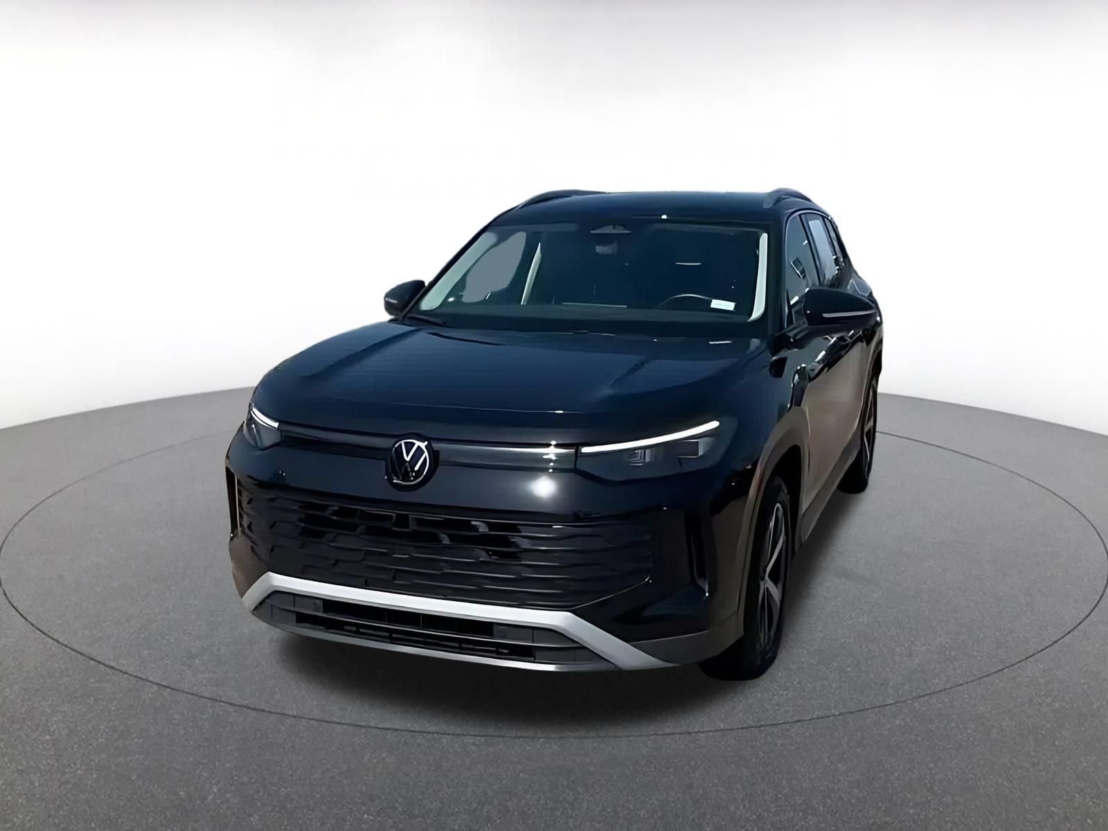 Used 2026 Volkswagen Tiguan SE AWD/4WD image 6