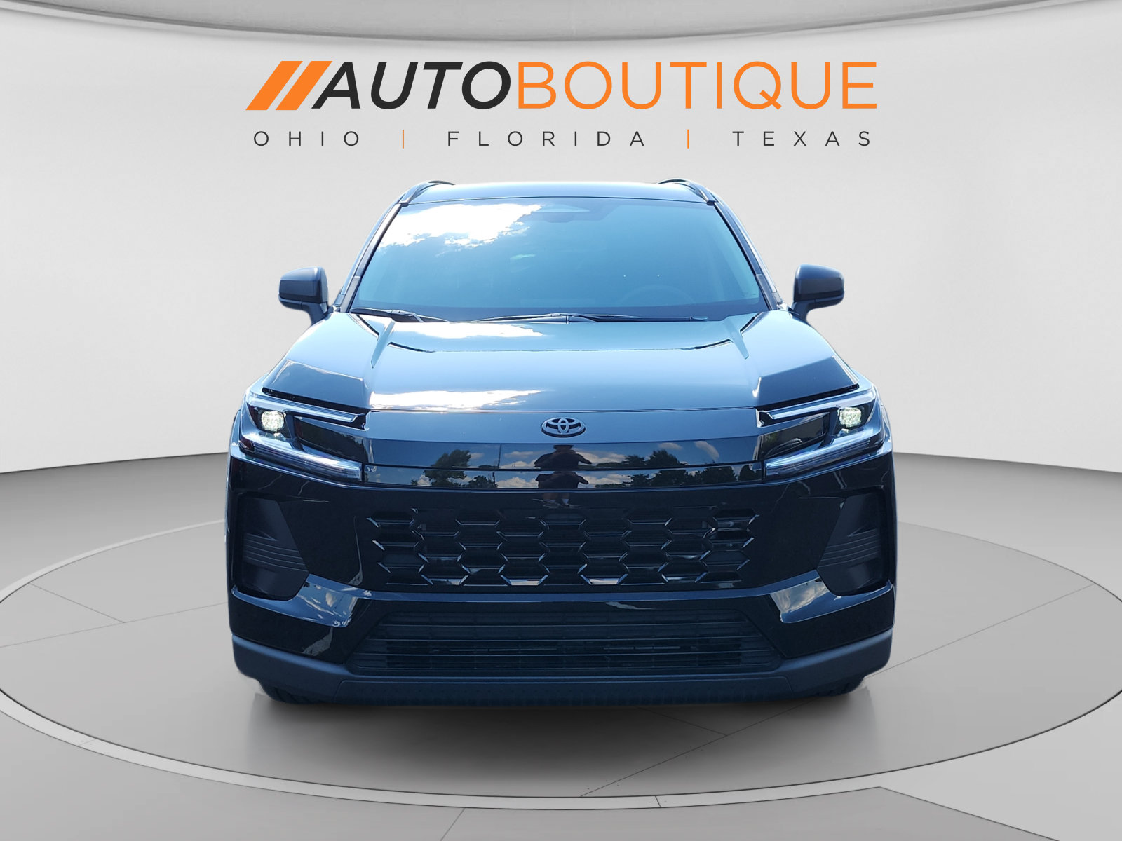 Used 2026 Toyota RAV4 LE AWD/4WD image 8