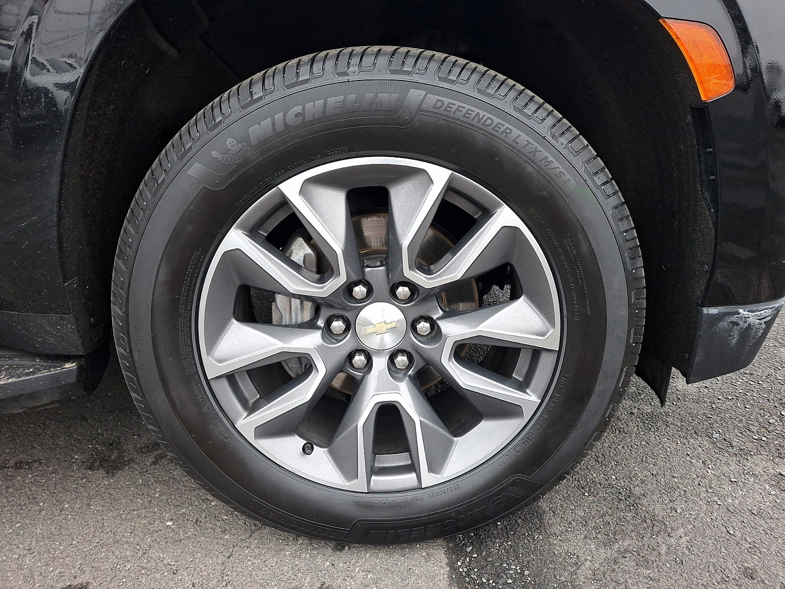 Used 2021 Chevrolet Tahoe LT w/ Luxury Package image 9