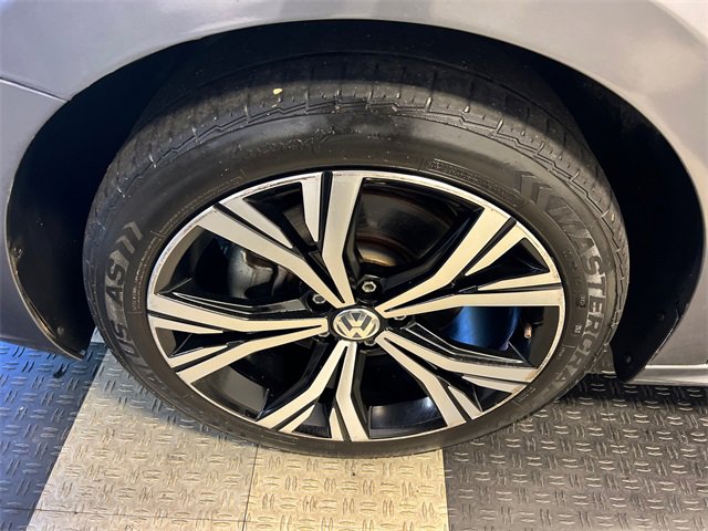 Used 2021 Volkswagen Passat 2.0T SE image 6