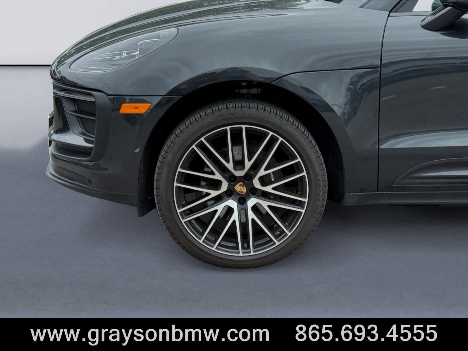 Used 2024 Porsche Macan AWD/4WD image 9