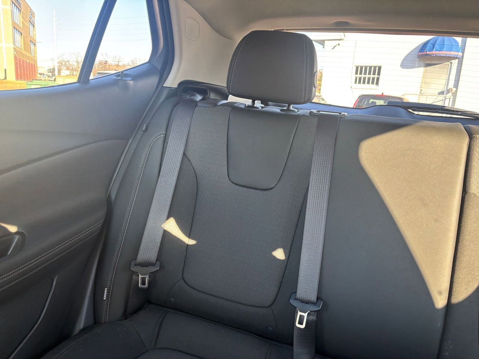 Used 2025 Buick Encore GX Preferred image 38