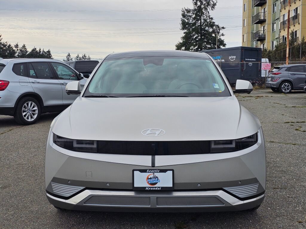 Used 2023 Hyundai Ioniq 5 Limited image 2