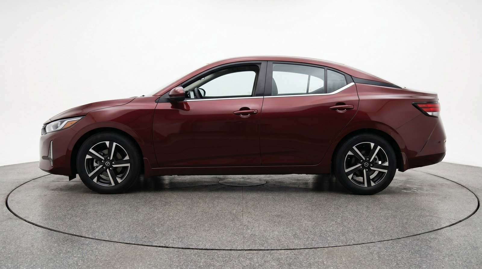 Used 2025 Nissan Sentra SV FWD image 5