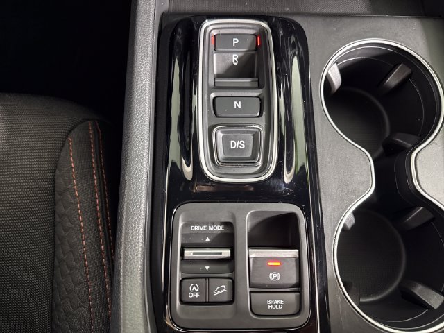 Used 2025 Honda Pilot Sport image 35