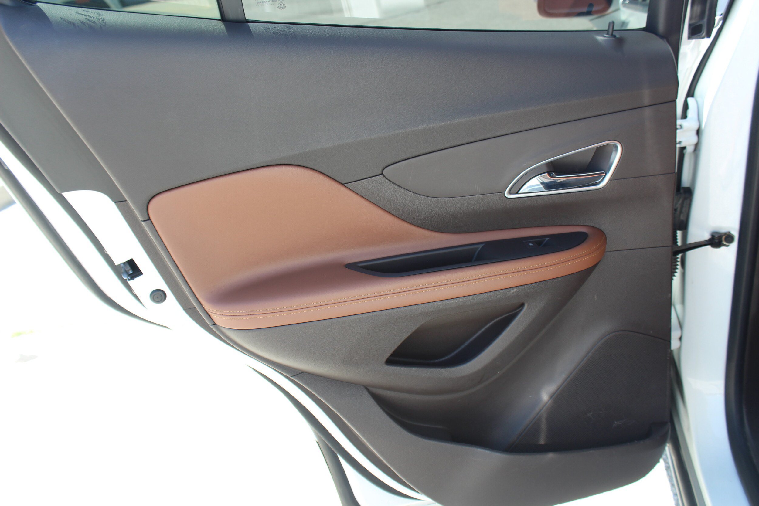 Used 2014 Buick Encore Leather AWD/4WD image 19