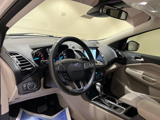 Used 2019 Ford Escape Titanium FWD image 9