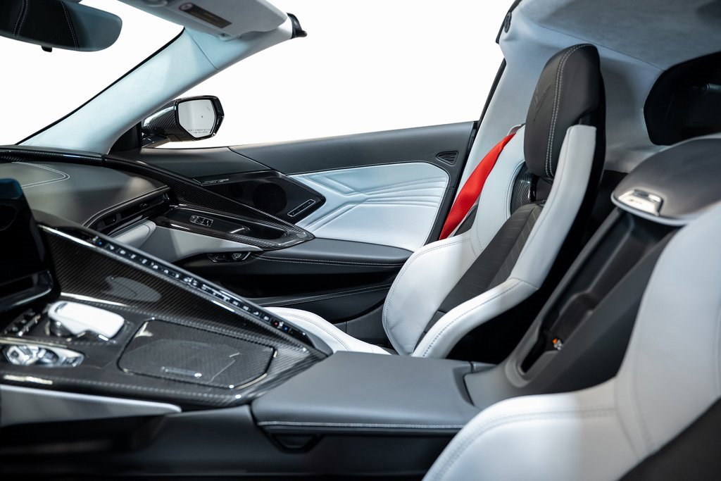 Used 2024 Chevrolet Corvette Stingray Premium Conv w/ 3LT image 65