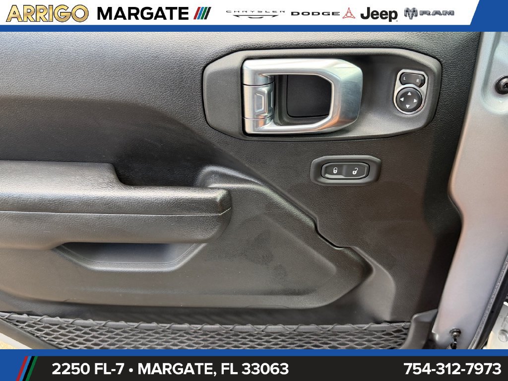 Used 2023 Jeep Gladiator Sport AWD/4WD image 32
