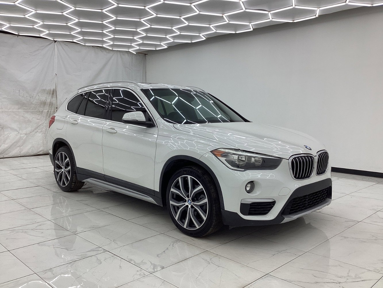 Used 2018 BMW X1 sDrive28i w/ Convenience Package image 7