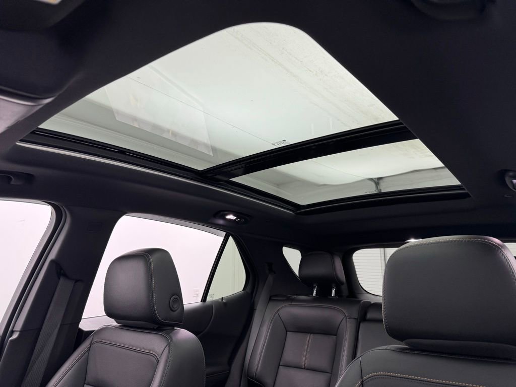 Used 2024 Chevrolet Equinox Premier image 5