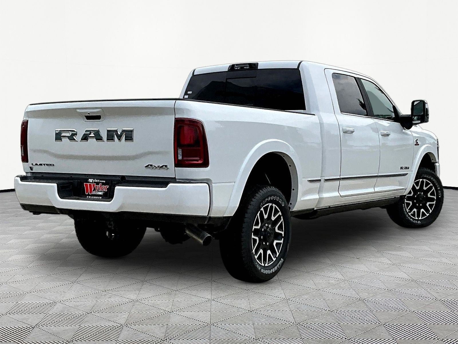 New 2026 RAM 2500 Limited AWD/4WD image 5