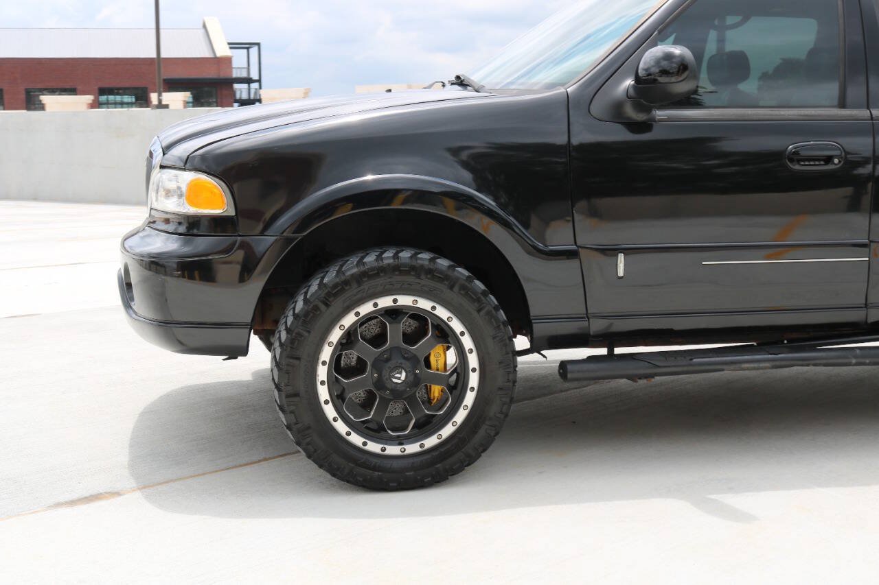 Used 2002 Lincoln Blackwood RWD image 32