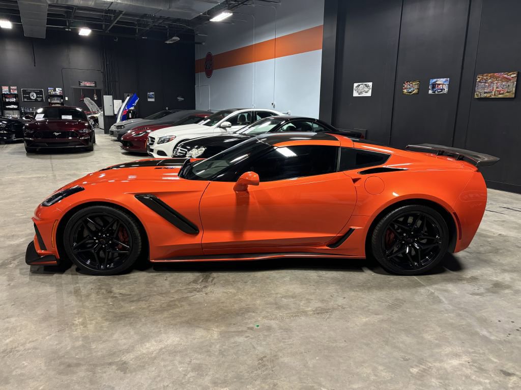 Used 2019 Chevrolet Corvette ZR1 RWD image 5