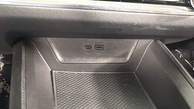 Used 2025 Chevrolet Equinox LT image 28