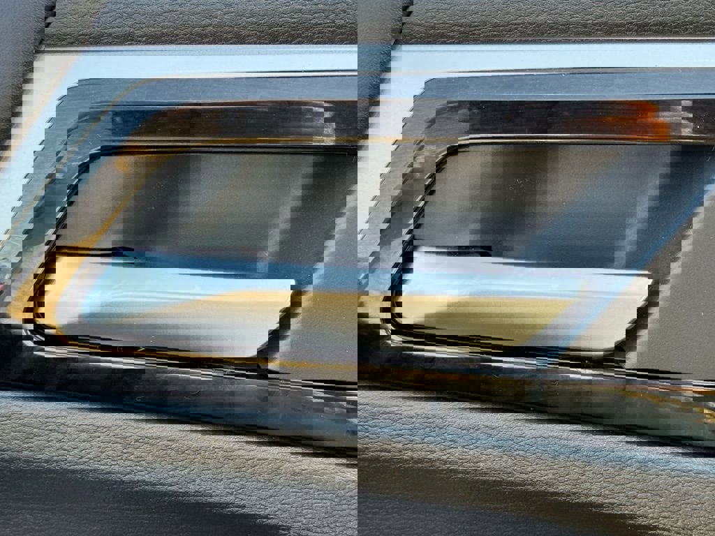 Used 2025 Mitsubishi Outlander SE image 17