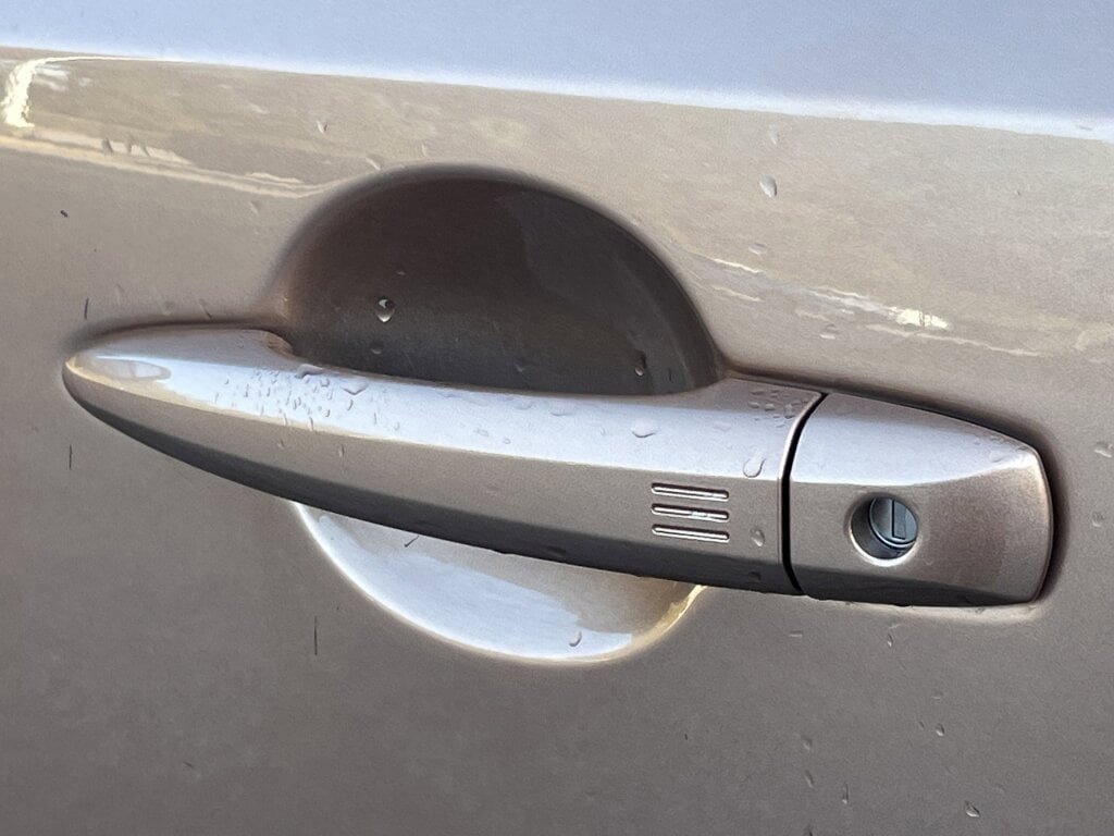 Used 2023 Nissan Ariya image 32