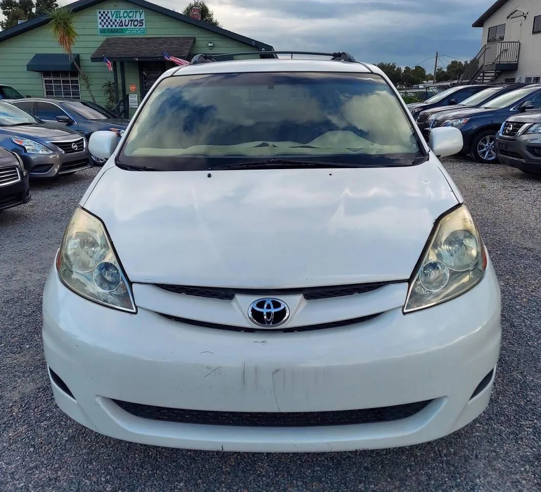 Used 2006 Toyota Sienna XLE Limited image 2