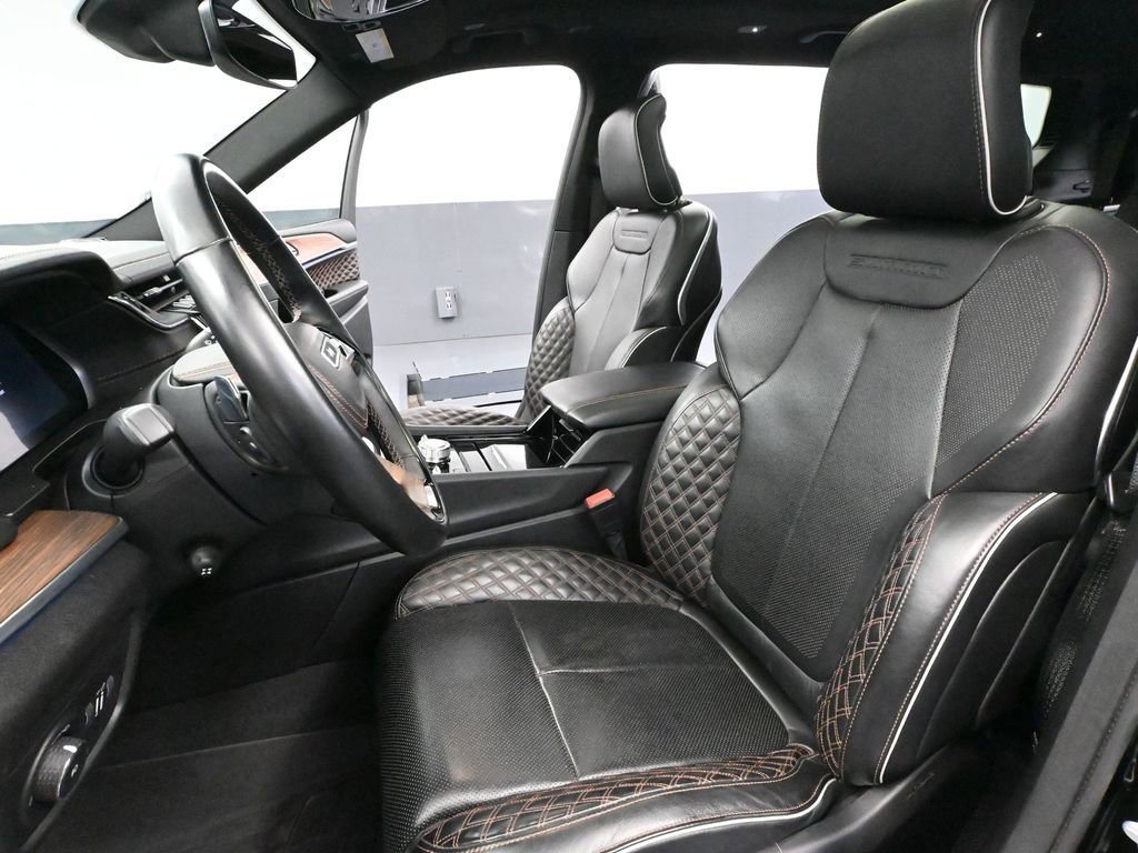 Used 2021 Jeep Grand Cherokee L Summit w/ Luxury Tech Group V image 26