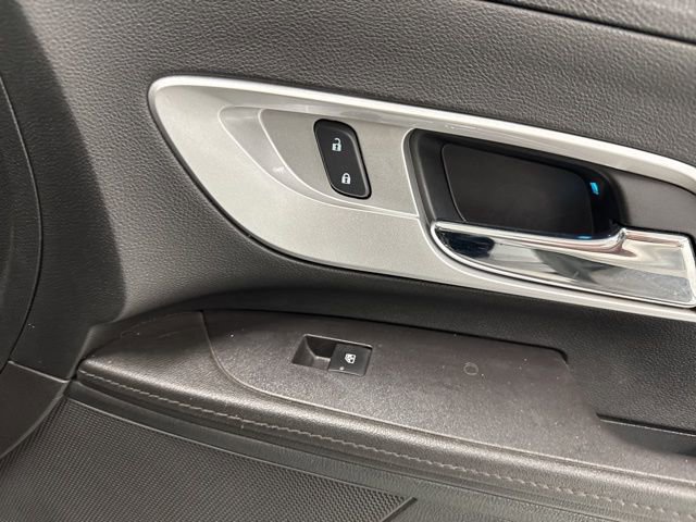 Used 2016 Chevrolet Equinox LTZ w/ Enhanced Convenience Package image 26