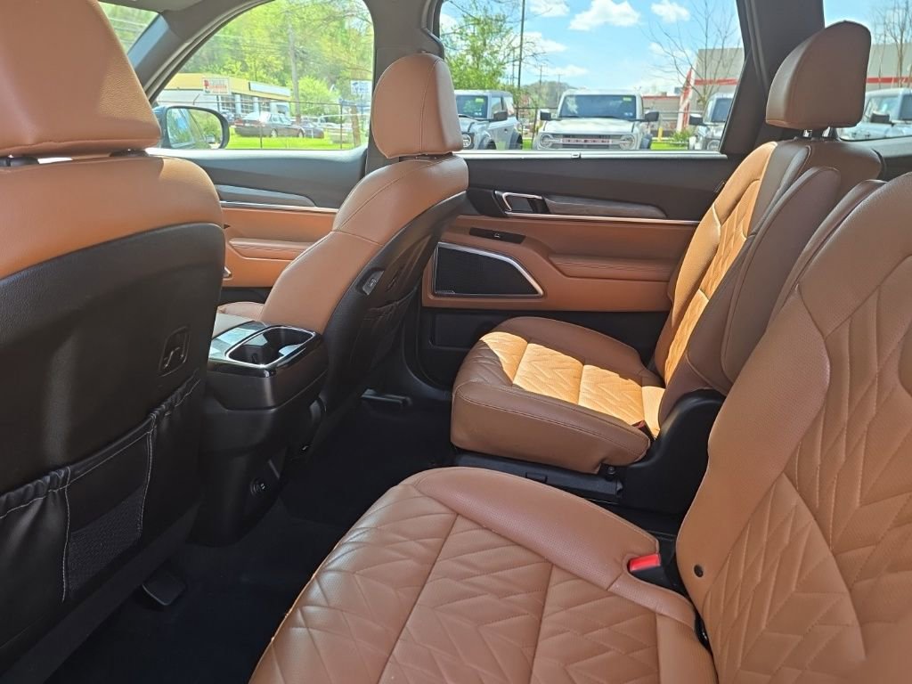 Used 2023 Kia Telluride EX X-Line image 11