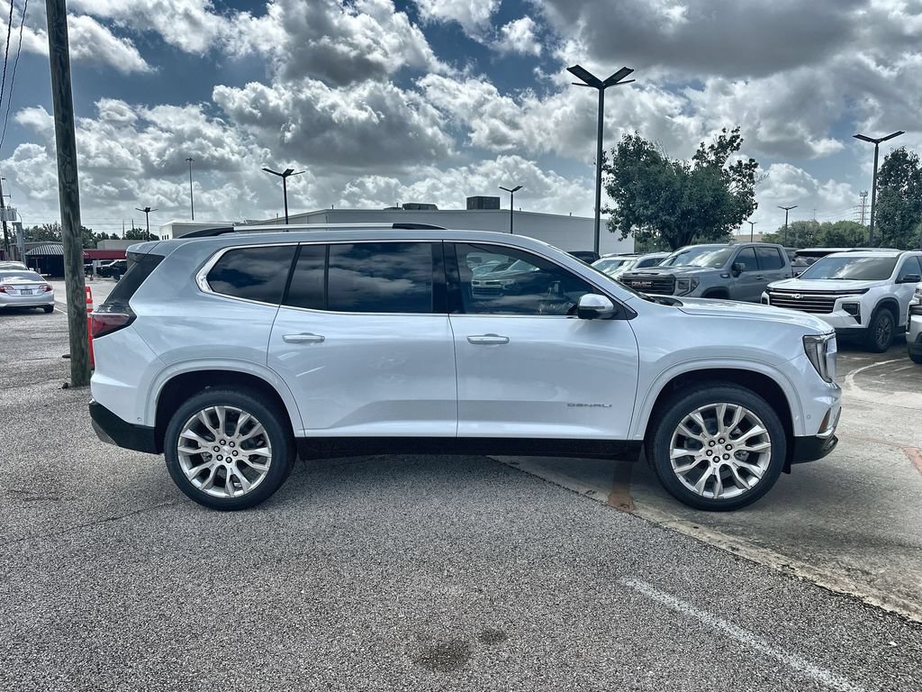 New 2026 GMC Acadia Denali w/ Super Cruise Package FWD image 10