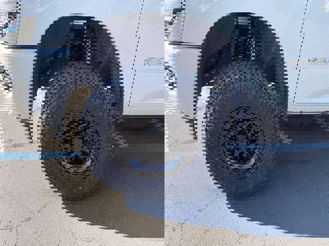 Used 2023 RAM 2500 Laramie image 13