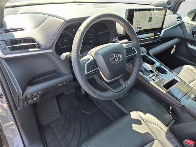 New 2026 Toyota Sienna XSE FWD image 3