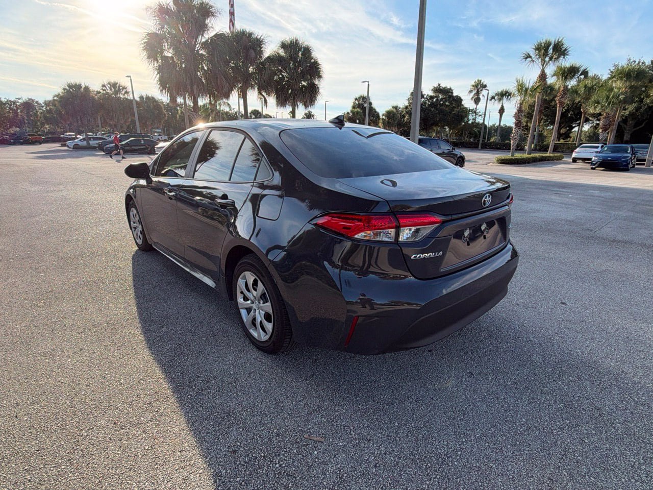 Used 2026 Toyota Corolla LE FWD image 3
