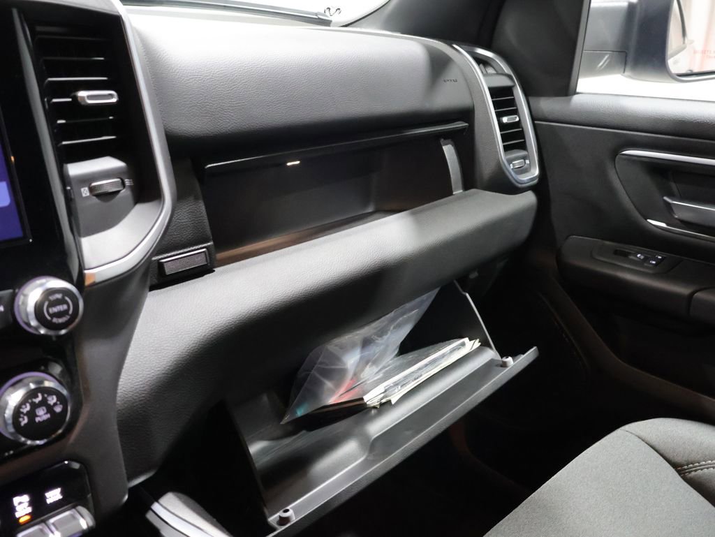 Used 2025 RAM 1500 Big Horn AWD/4WD image 31