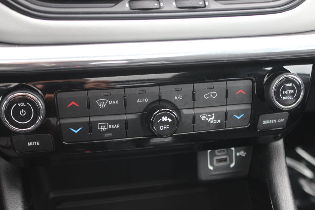 Used 2023 Jeep Compass Limited w/ Elite Group AWD/4WD image 11