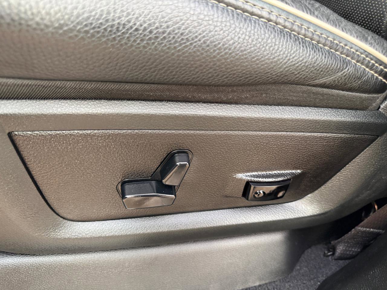 Used 2019 RAM 3500 Limited image 13