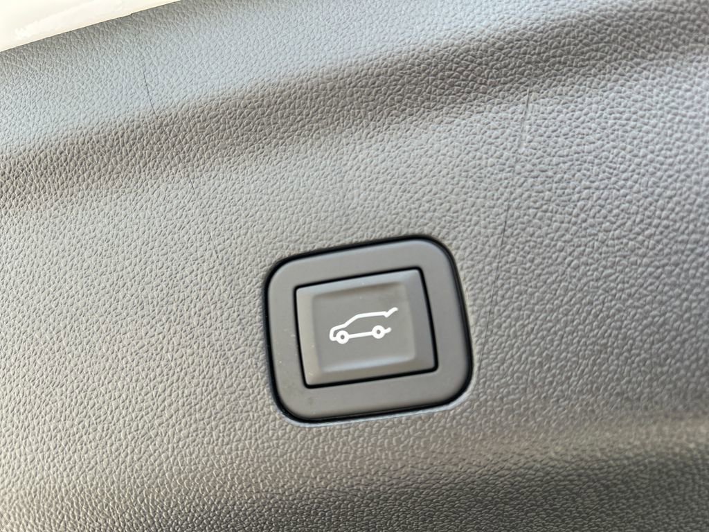 New 2026 GMC Yukon XL AT4 image 50