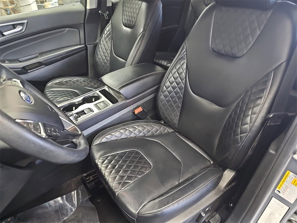 Used 2024 Ford Edge Titanium image 14