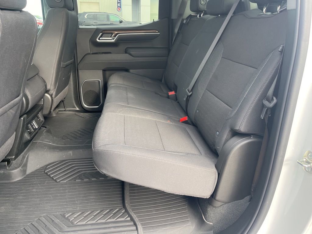 Used 2025 Chevrolet Silverado 1500 LT image 13