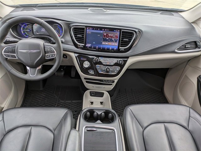 Certified 2024 Chrysler Pacifica Select image 19